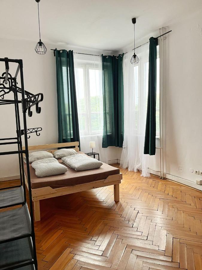 קרקוב Nice View Rooms In Old Town מראה חיצוני תמונה